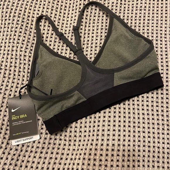 Nike Indy Sports Bra - Picture 4 of 6